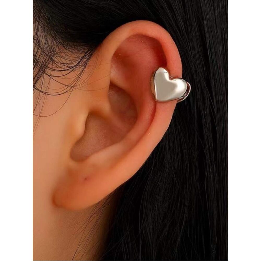 Silver Heart Ear Cuff A1743